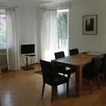 Burgauer Hof 아파트 부르가우